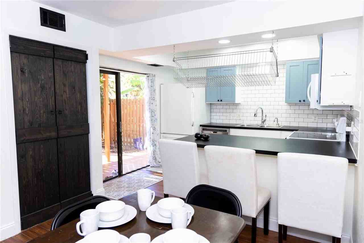 1794 South Park Avenue - Photo 7 of 19