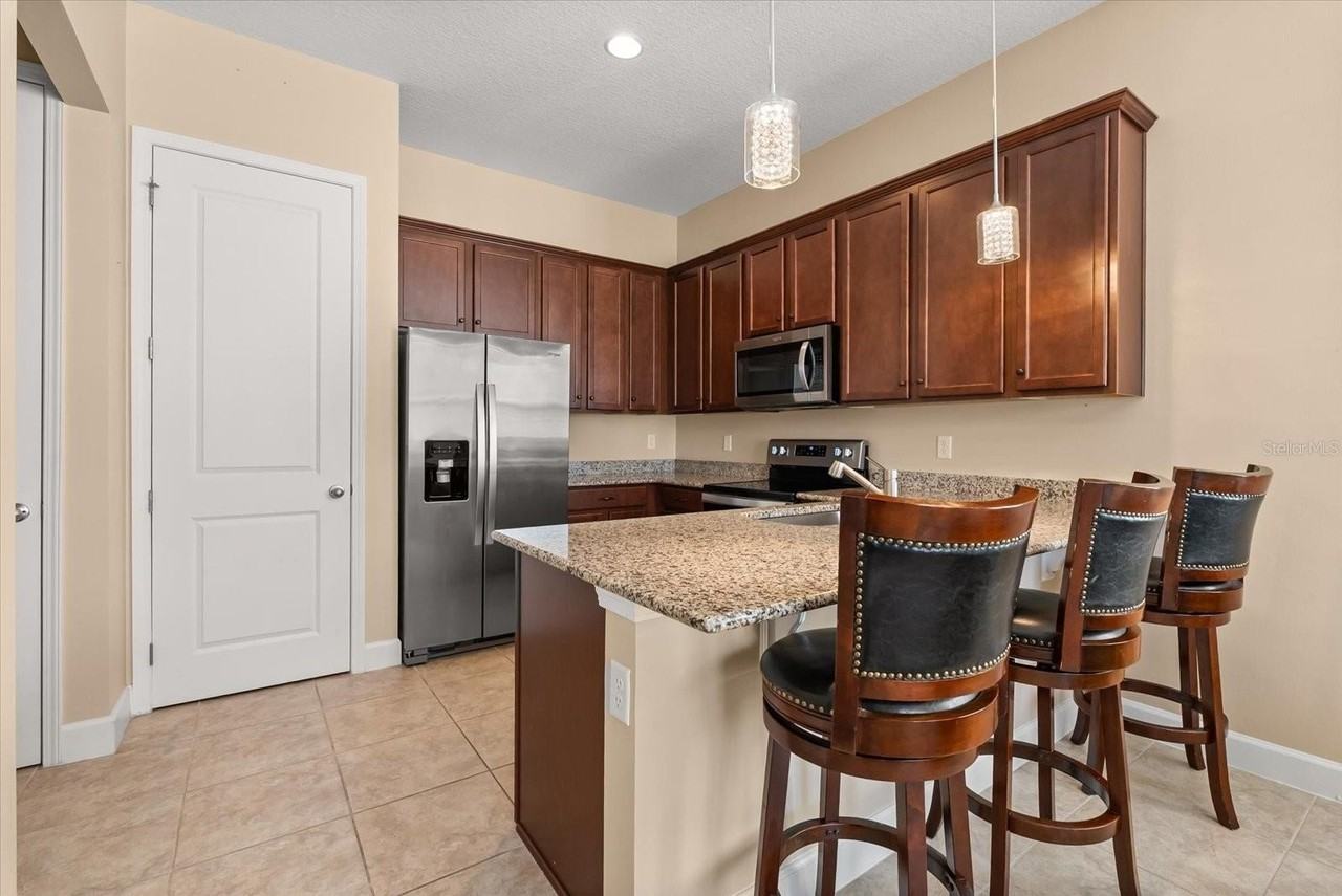 6879 Arnoldson Street - Photo 4 of 26