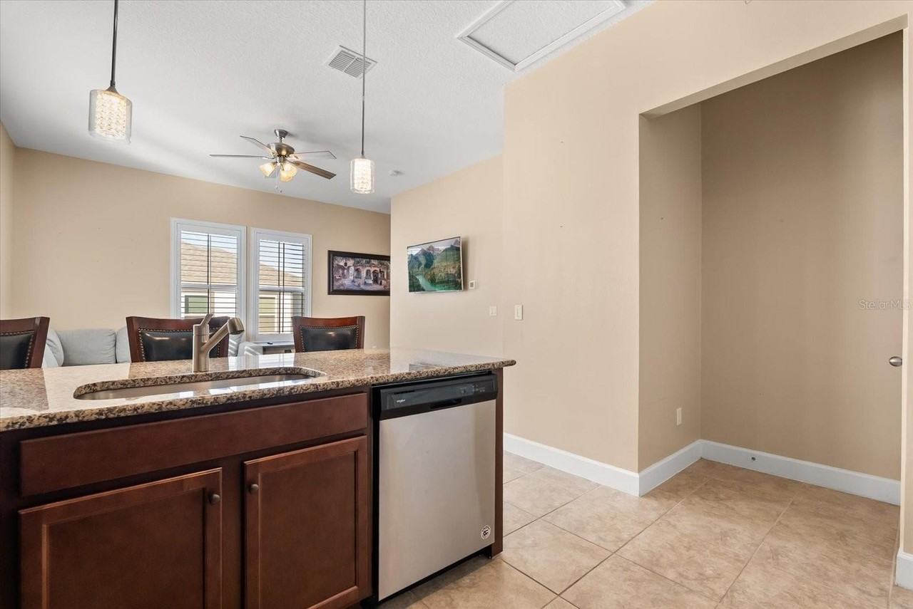 6879 Arnoldson Street - Photo 7 of 26