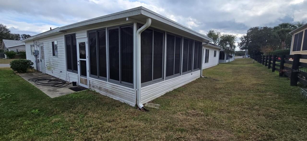 17594 Southeast 95th Circle - Photo 3 of 16