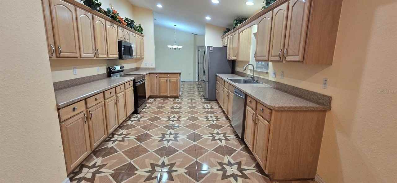 17594 Southeast 95th Circle - Photo 6 of 16