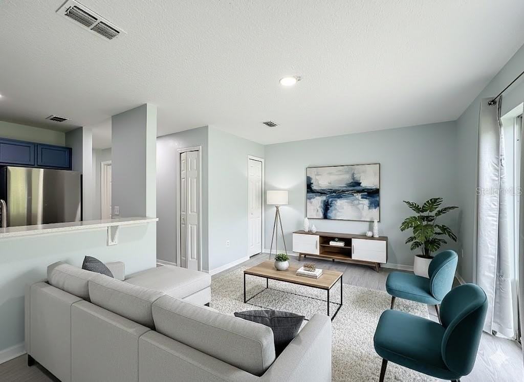 249 Royal Palm Drive - Photo 3 of 45