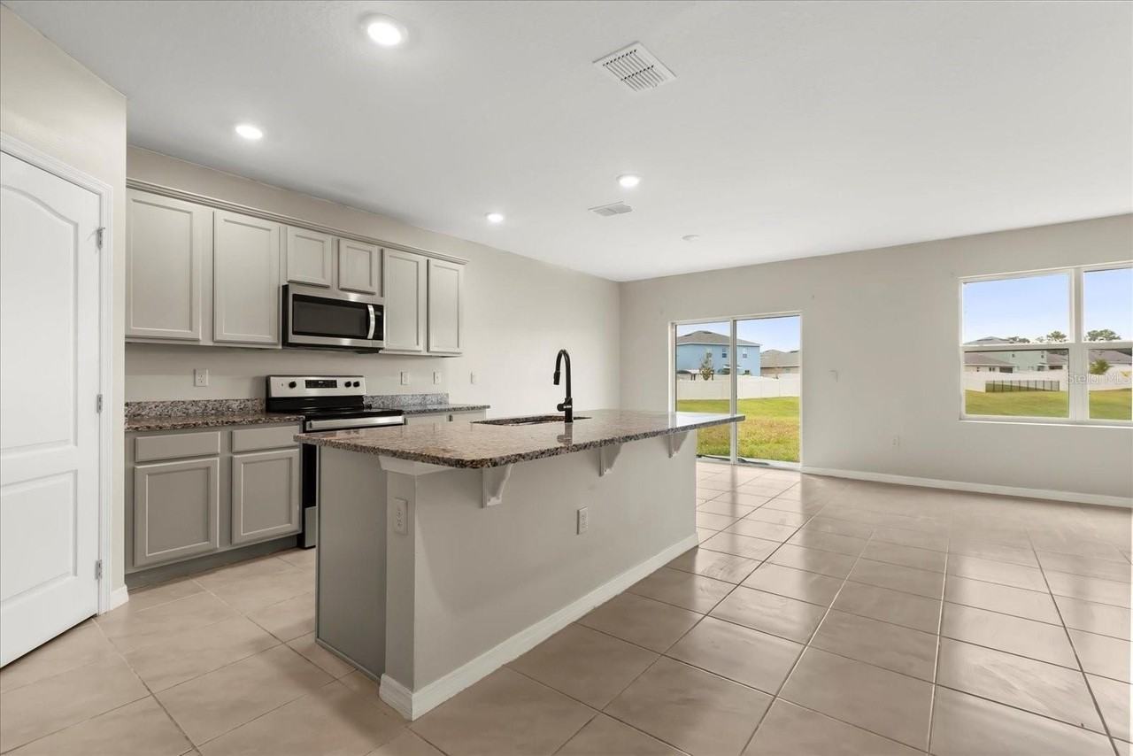 5246 Mahogany Dr - Photo 5 of 40