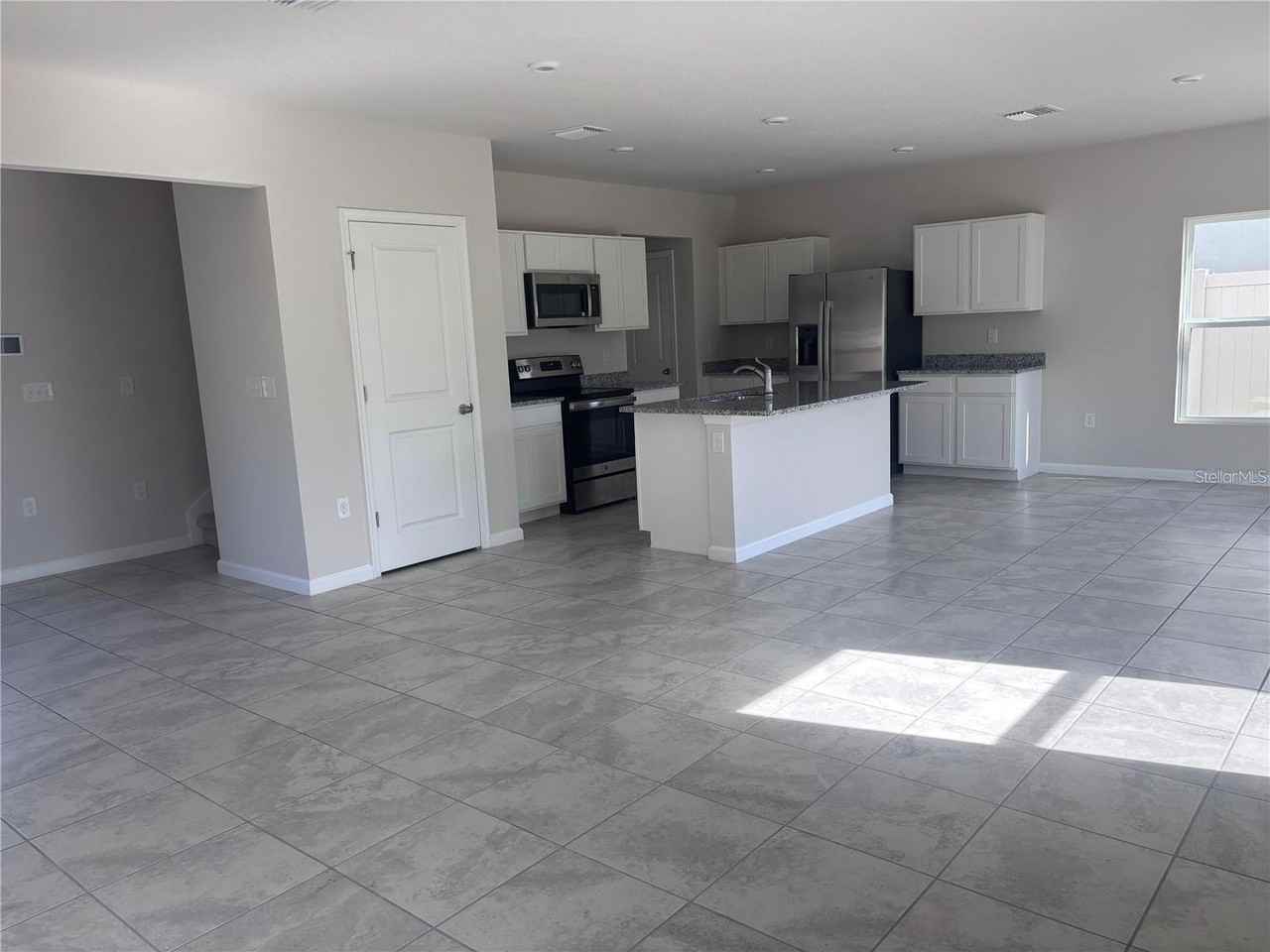 4731 Bernard Boulevard - Photo 3 of 23