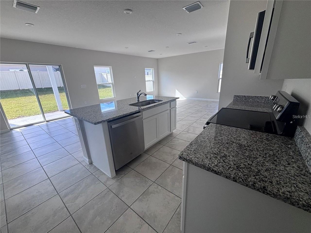 4731 Bernard Boulevard - Photo 6 of 23