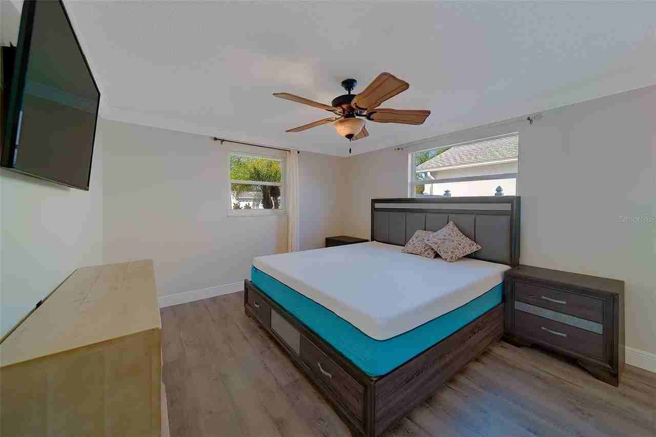 10451 119th St - Photo 6 of 50