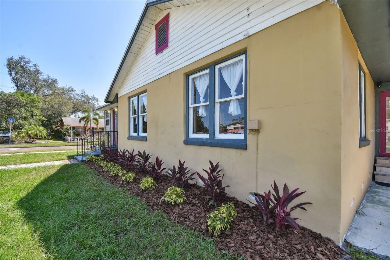 1925 52nd Street South - Photo 3 of 50