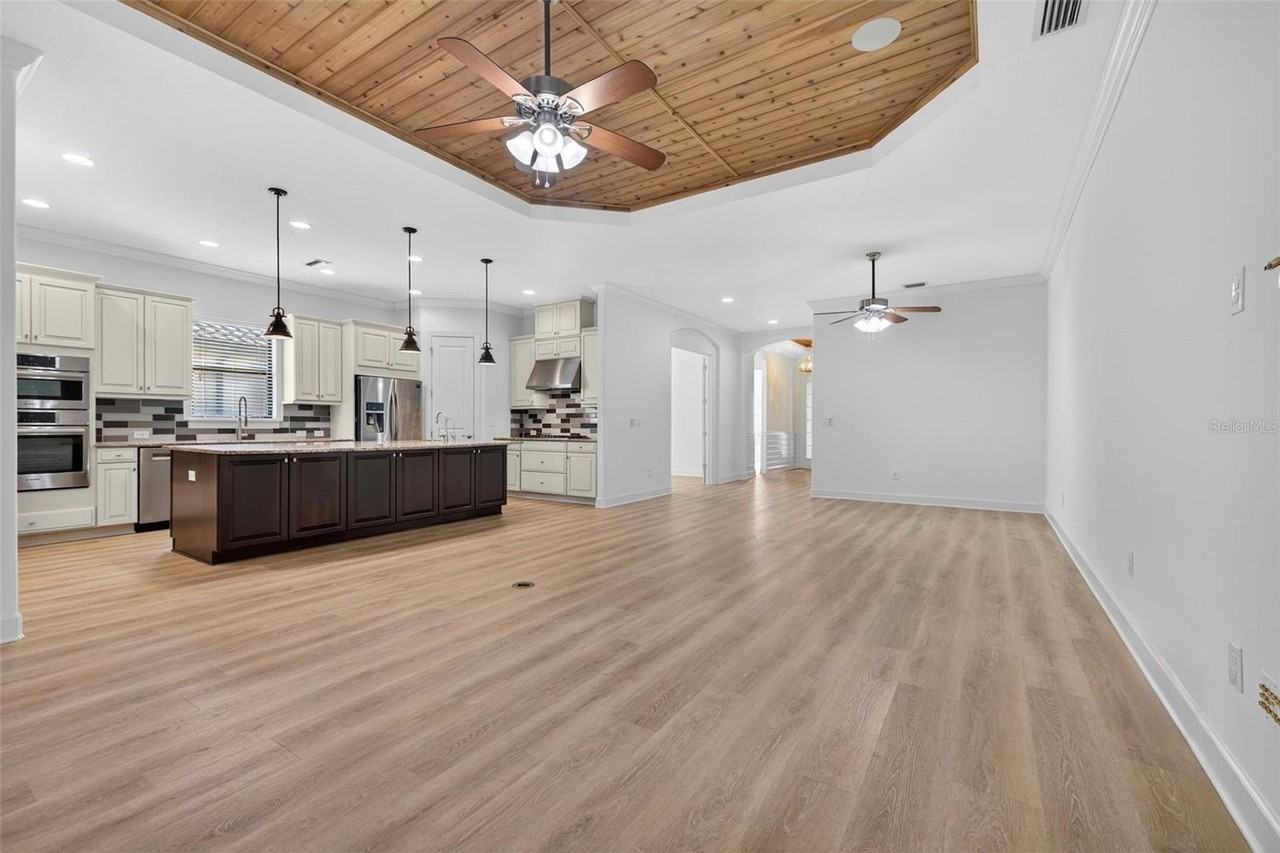 9914 Craftsman Parkway - Photo 5 of 50