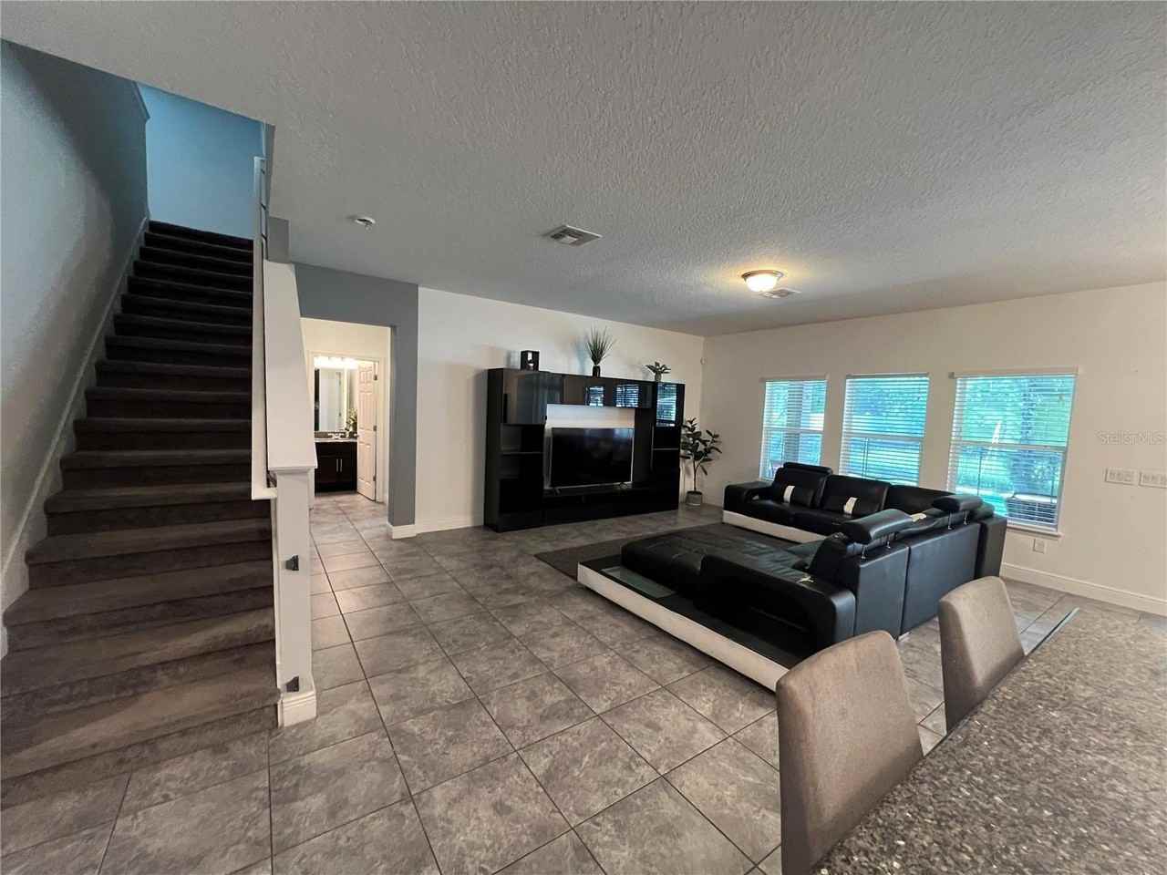 5240 Landmark Drive - Photo 4 of 38