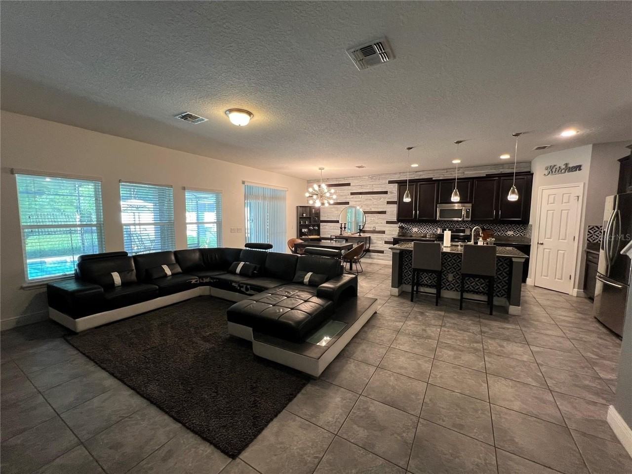 5240 Landmark Drive - Photo 6 of 38