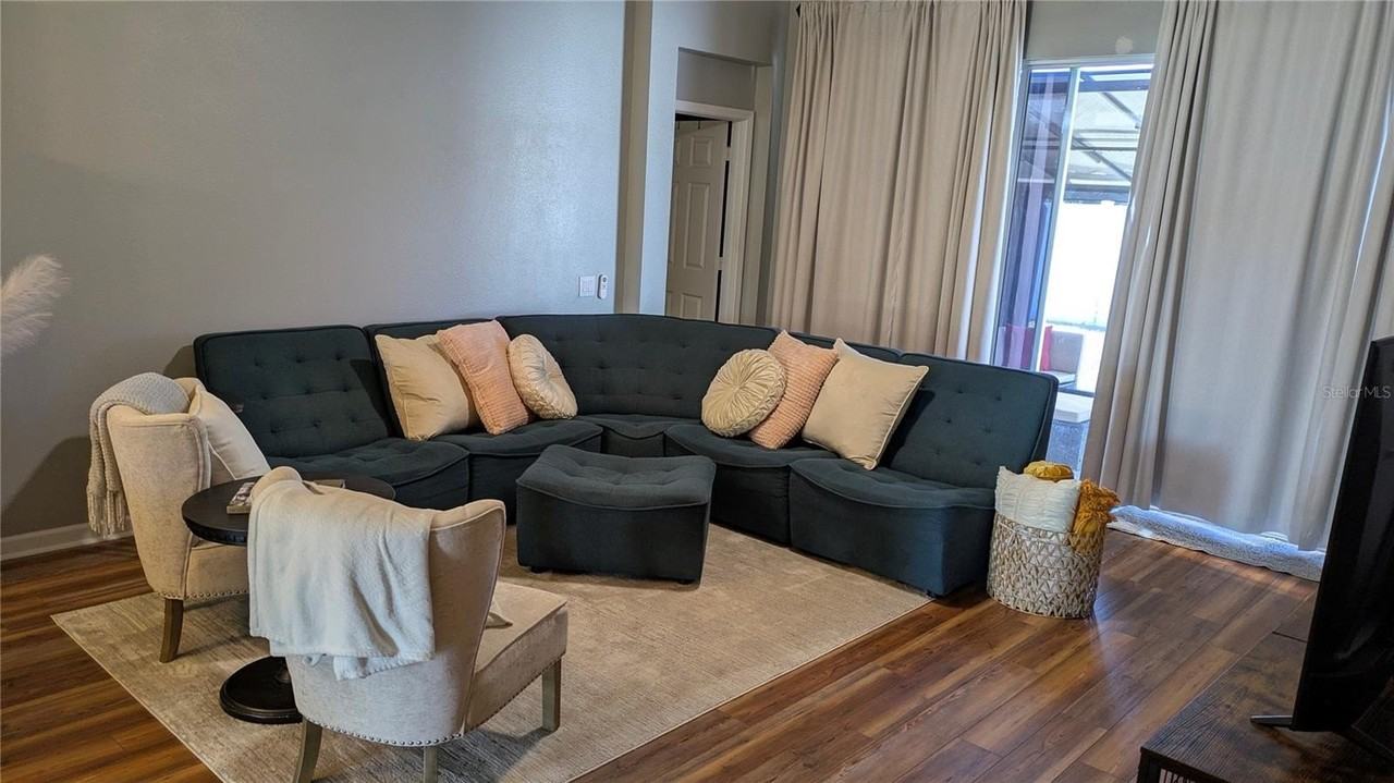 581 Painted Leaf Drive - Photo 4 of 29