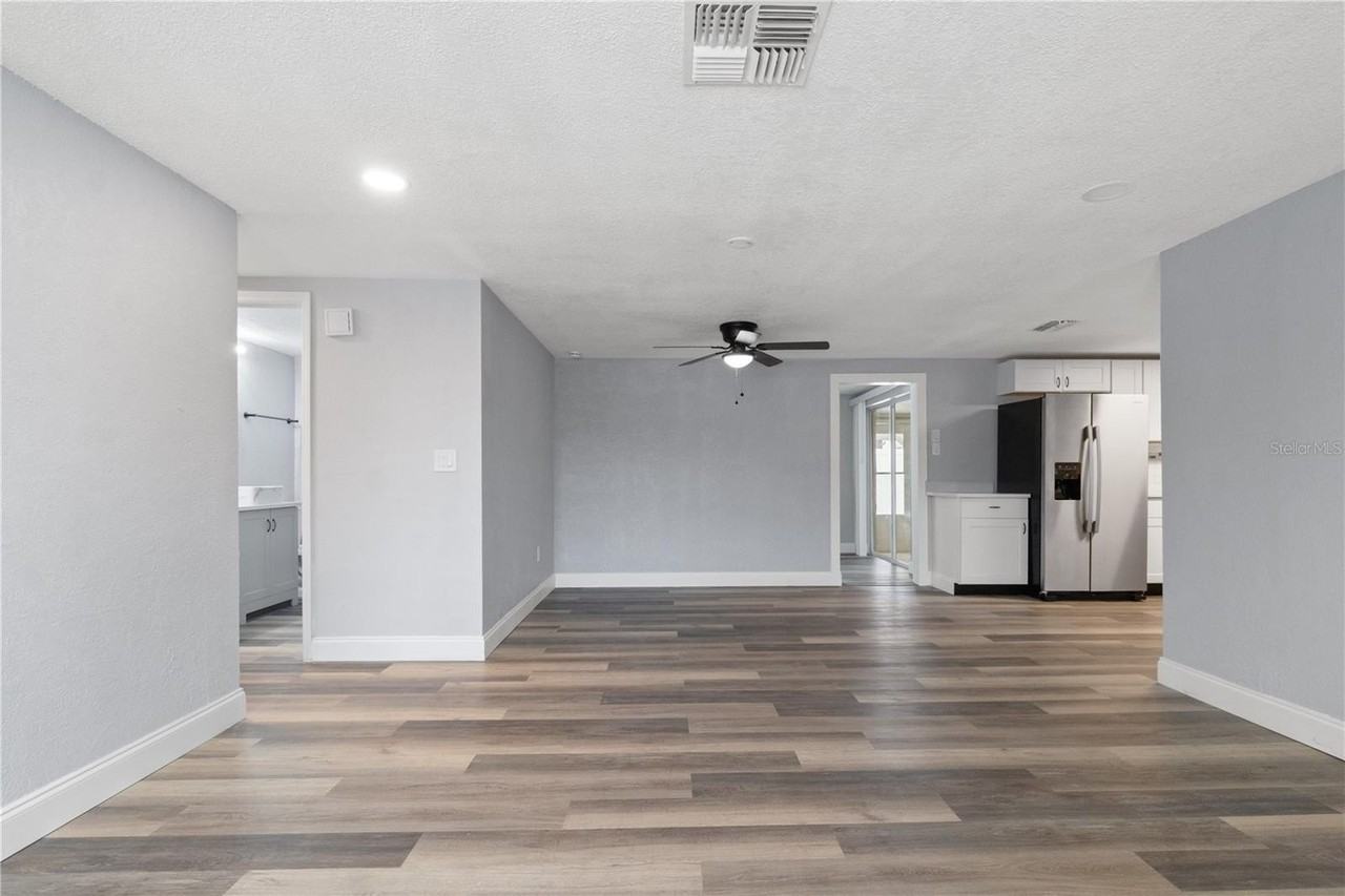 7415 San Salvadore Drive - Photo 6 of 32