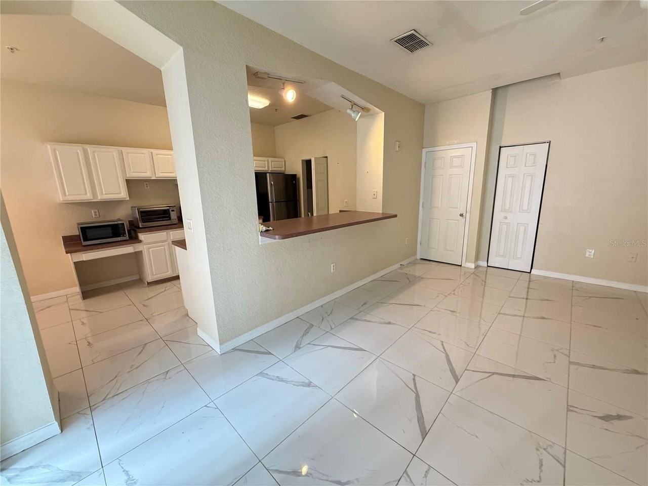 5054 Sunridge Palms Drive - Photo 3 of 22