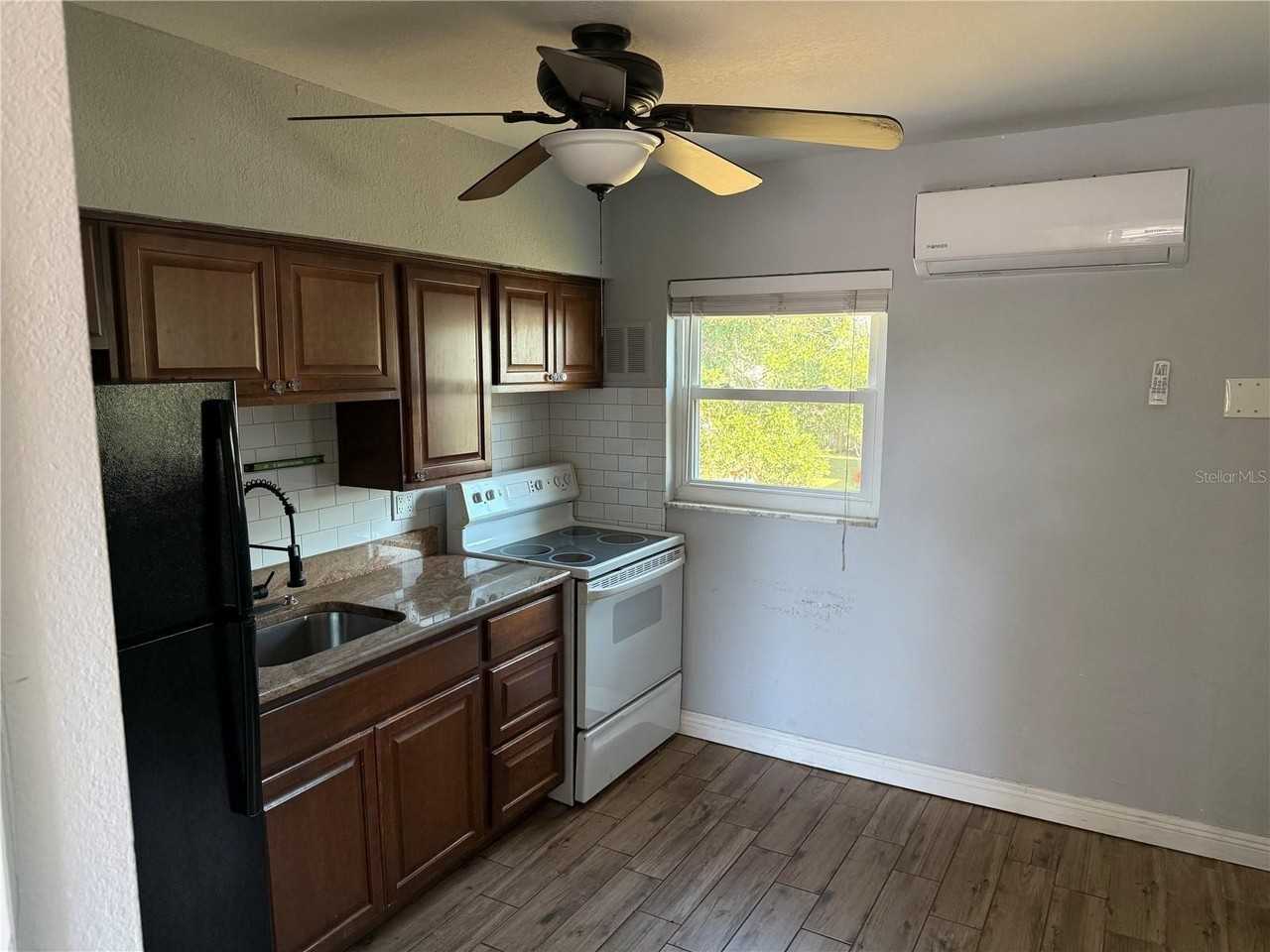 2807 41st Avenue North #3 - Photo 3 of 11