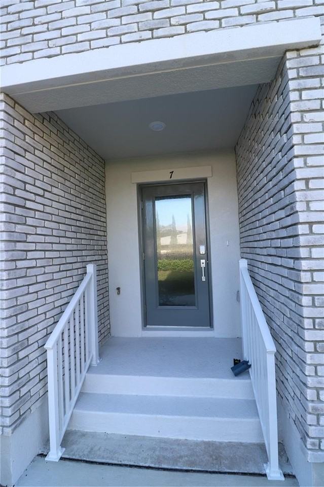 4510 South Manhattan Avenue #007 - Photo 4 of 50