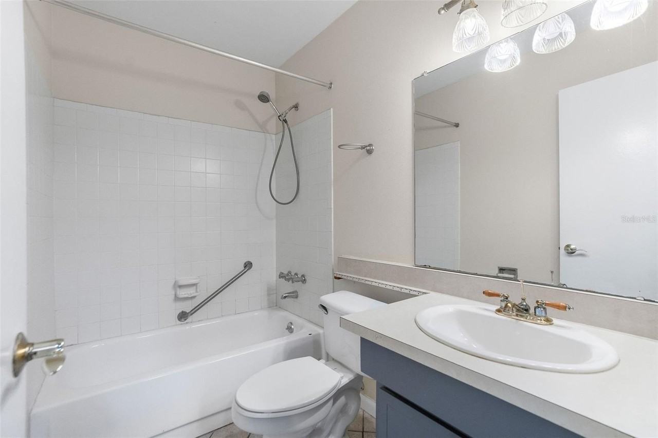 2078 Loma Linda Way North - Photo 6 of 23