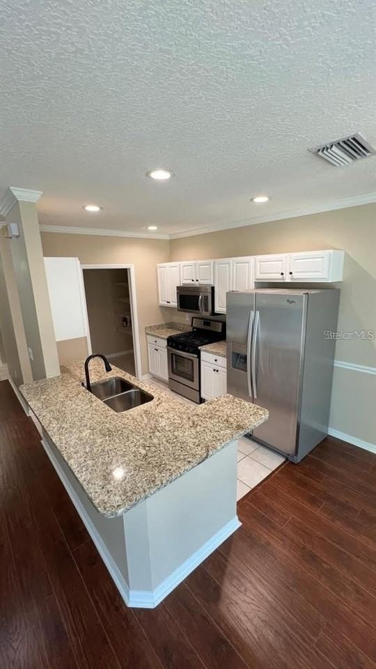 9421 W Park Village Dr - Photo 5 of 10