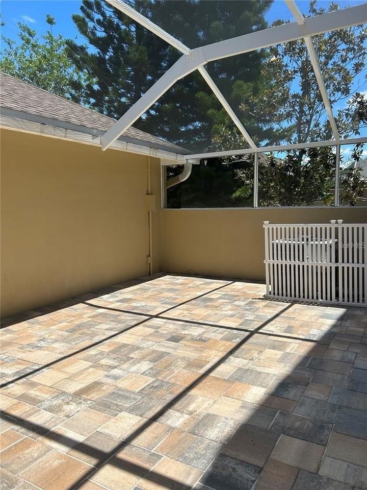 9421 W Park Village Dr - Photo 7 of 10