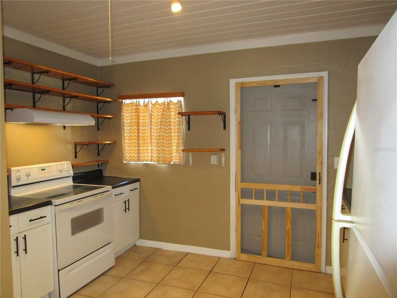 1315 East Osborne Avenue - Photo 5 of 15