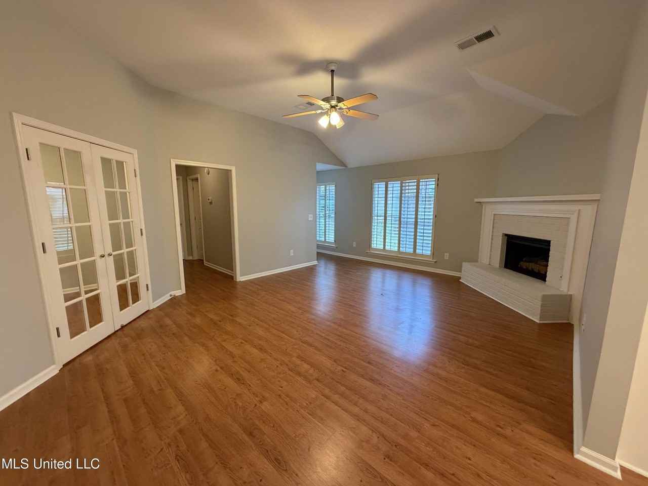 1002 Brashears Pt - Photo 5 of 22