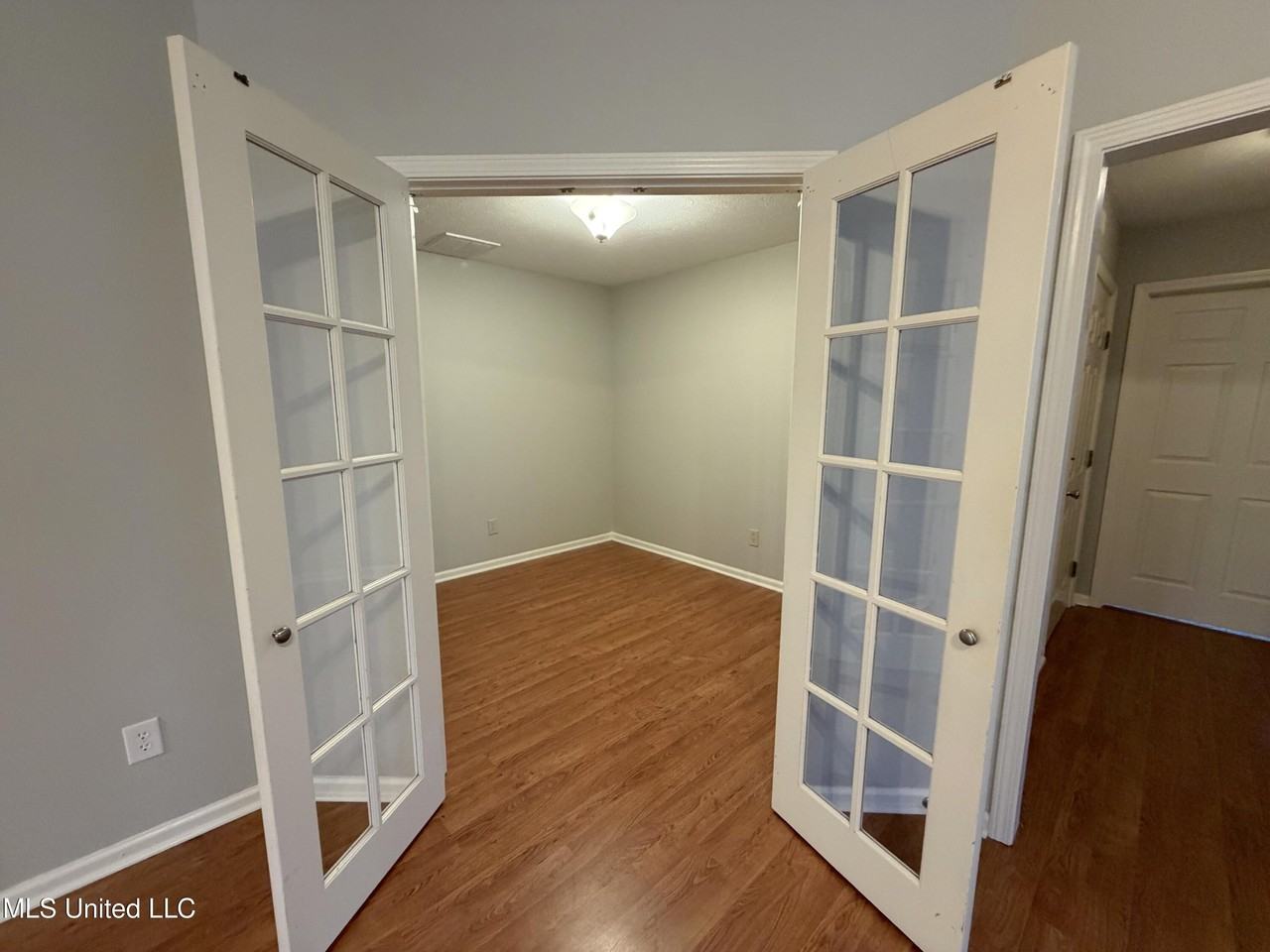 1002 Brashears Pt - Photo 6 of 22