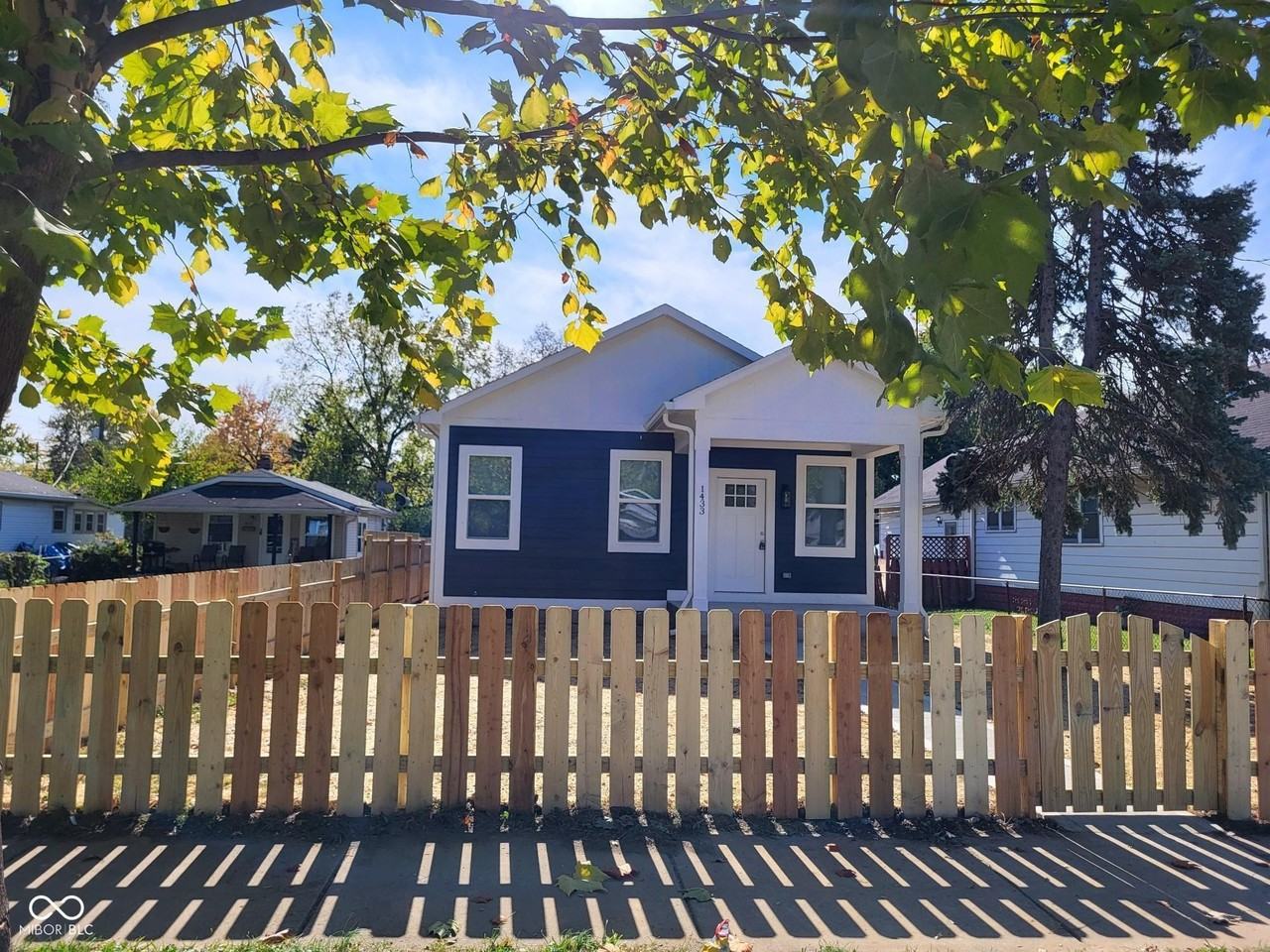 1433 West Pruitt Street - Photo 3 of 39