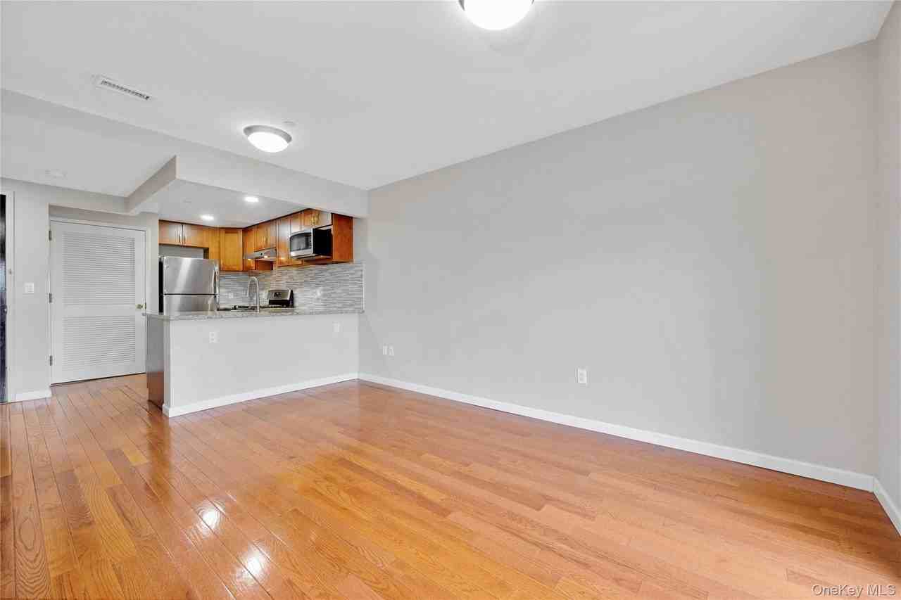 17218 Jamaica Ave Unit 5c #5C - Photo 2 of 23