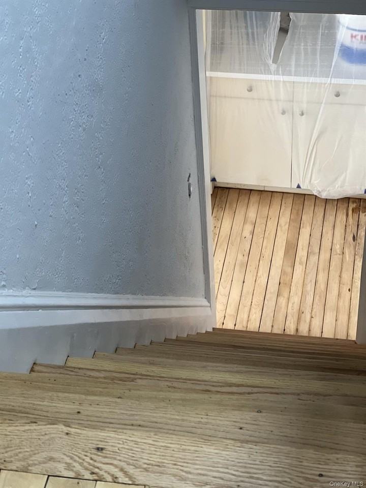 90 Rose St - Photo 2 of 6