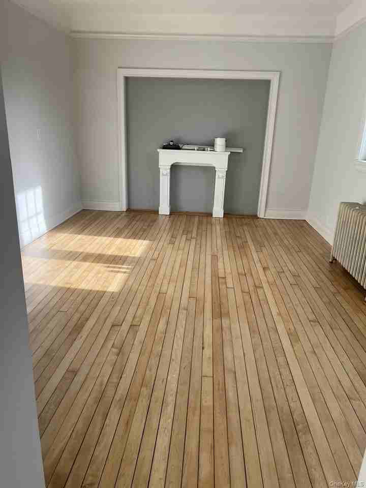 90 Rose St - Photo 3 of 6