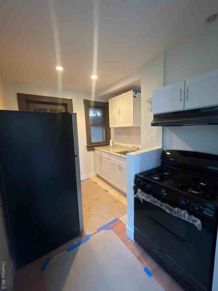 27 Poplar St 1st Fl #1stFL - Photo 6 of 6