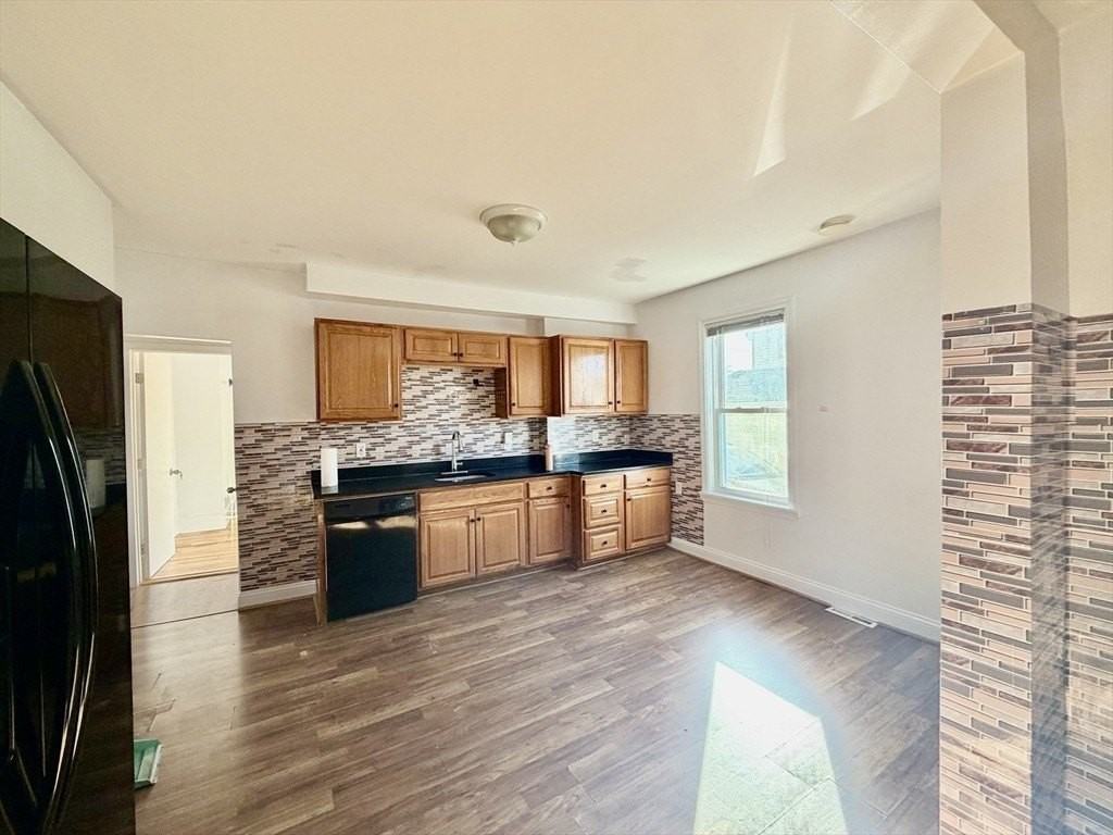 29 Trafford Street #1 - Photo 5 of 24