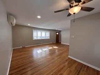 326 West Adams Street - Photo 4 of 15