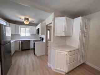 326 West Adams Street - Photo 5 of 15