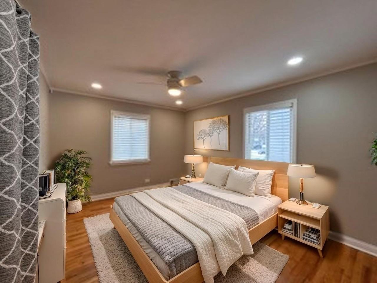 326 West Adams Street - Photo 7 of 15