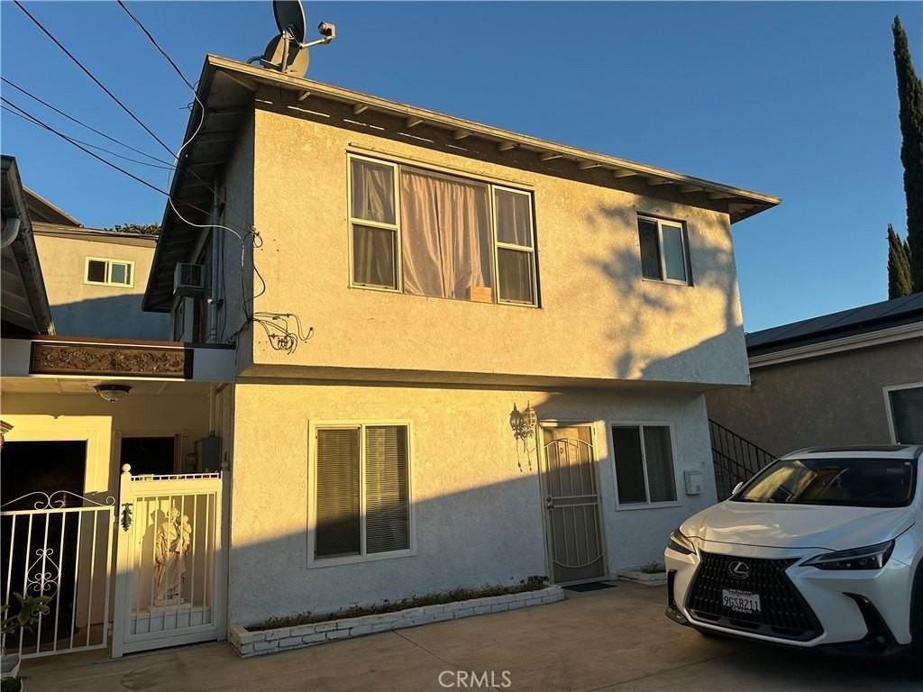 352 West Chevy Chase Drive - Photo 3 of 8