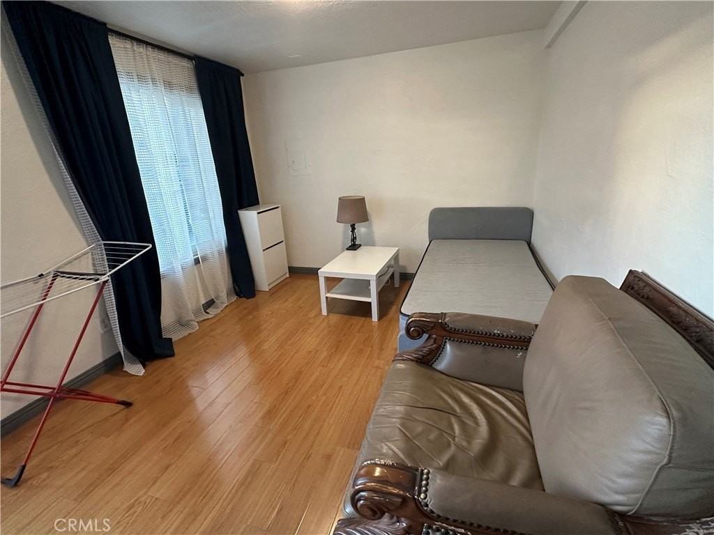 352 West Chevy Chase Drive - Photo 5 of 8