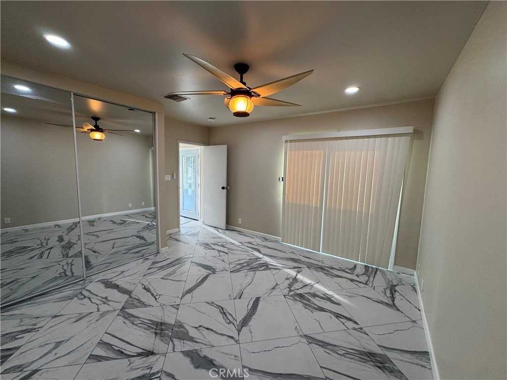 1017 N San Gabriel Ave - Photo 5 of 11