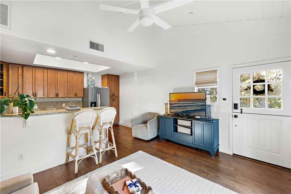 1315 Dunning Drive #B - Photo 5 of 19