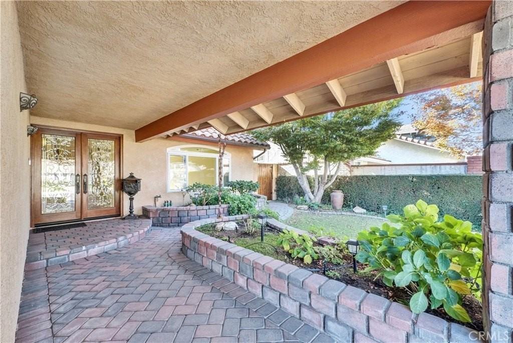 9862 Dragon Circle - Photo 4 of 40