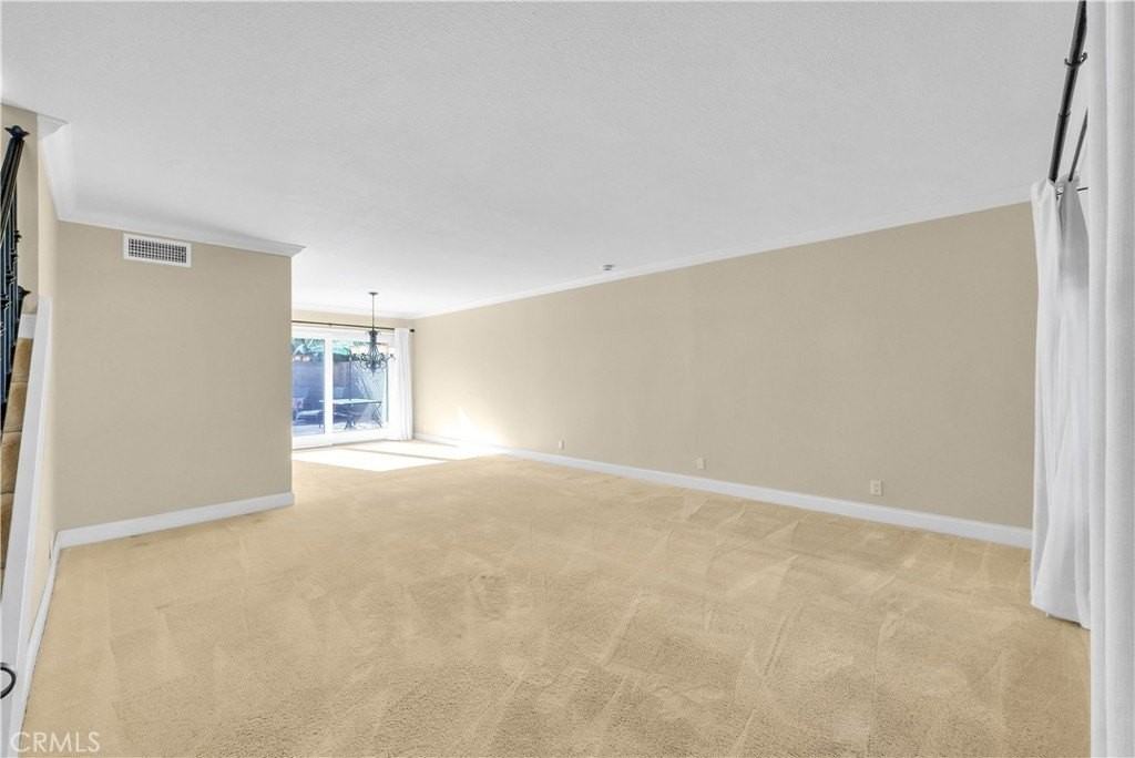 9862 Dragon Circle - Photo 6 of 40