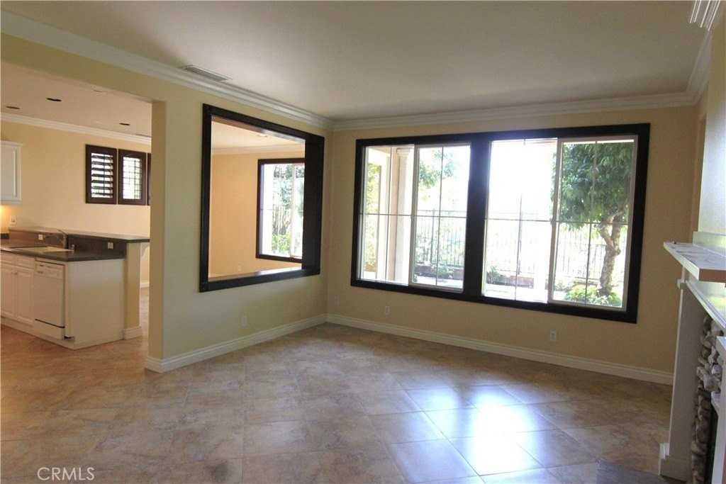 16 Hearthside Road - Photo 6 of 14