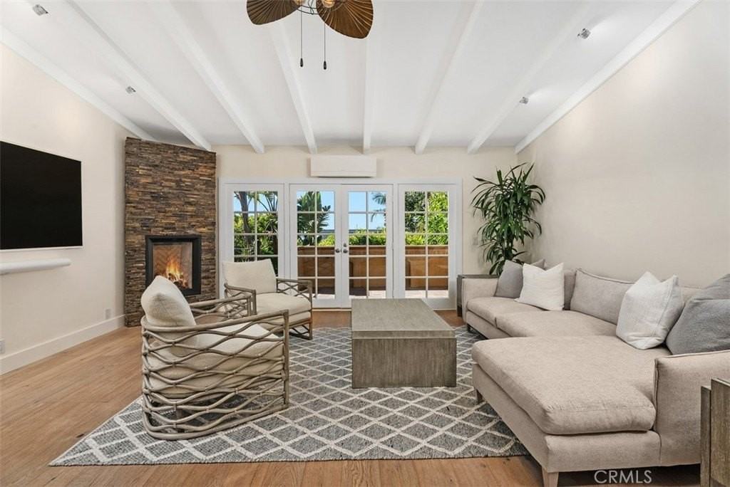 1165 Noria Street - Photo 5 of 33