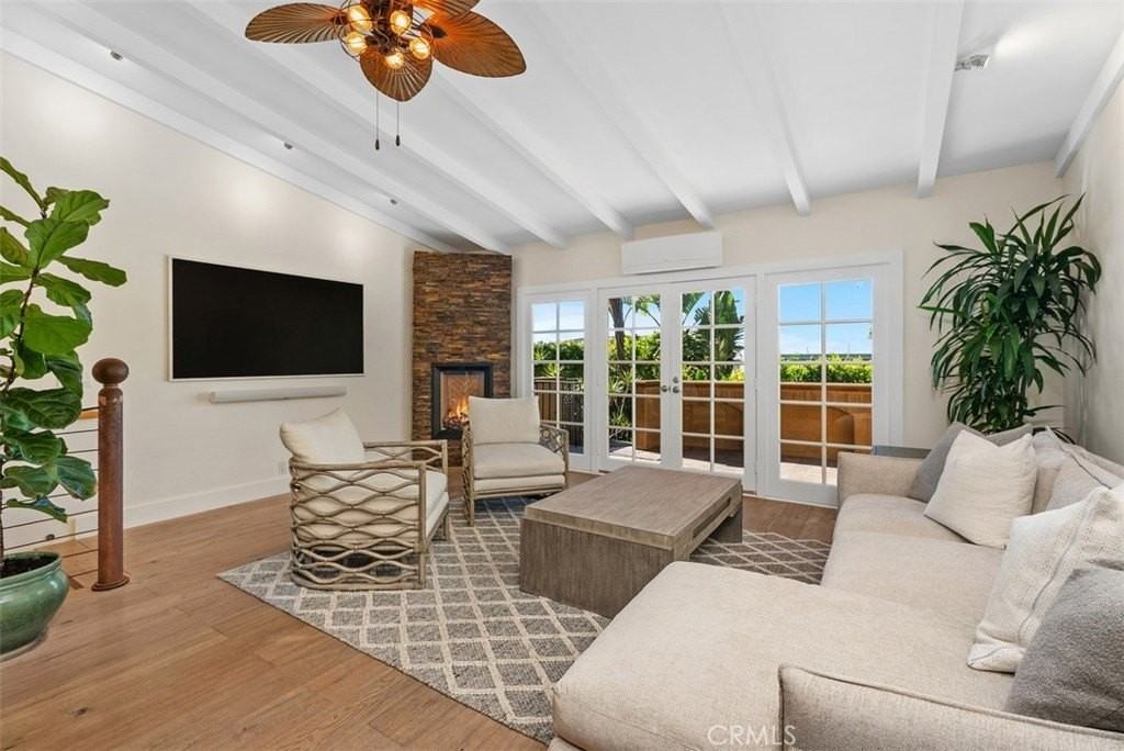 1165 Noria Street - Photo 6 of 33