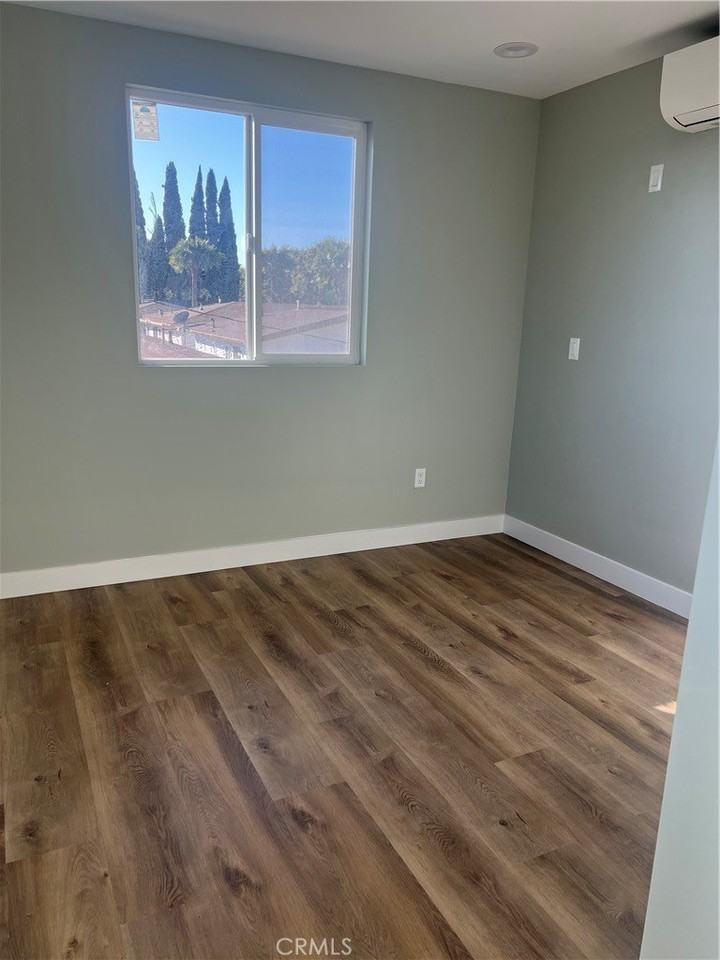 4966 Oregon Ave #E - Photo 2 of 4