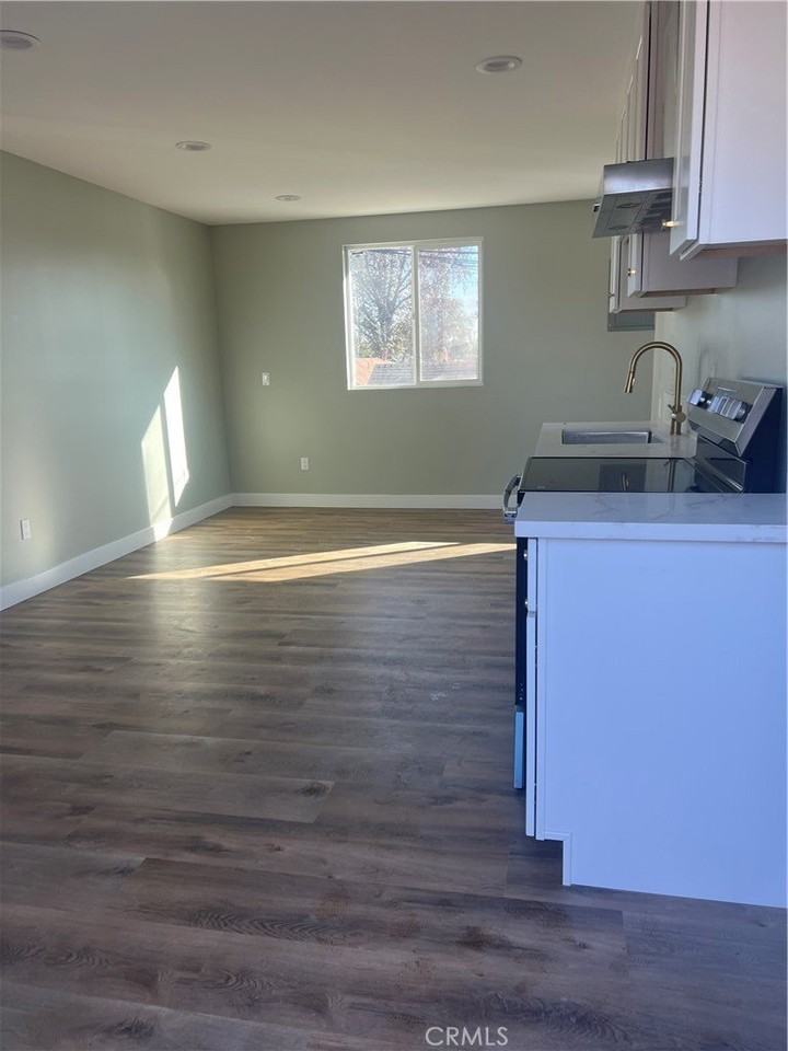 4966 Oregon Ave #E - Photo 3 of 4