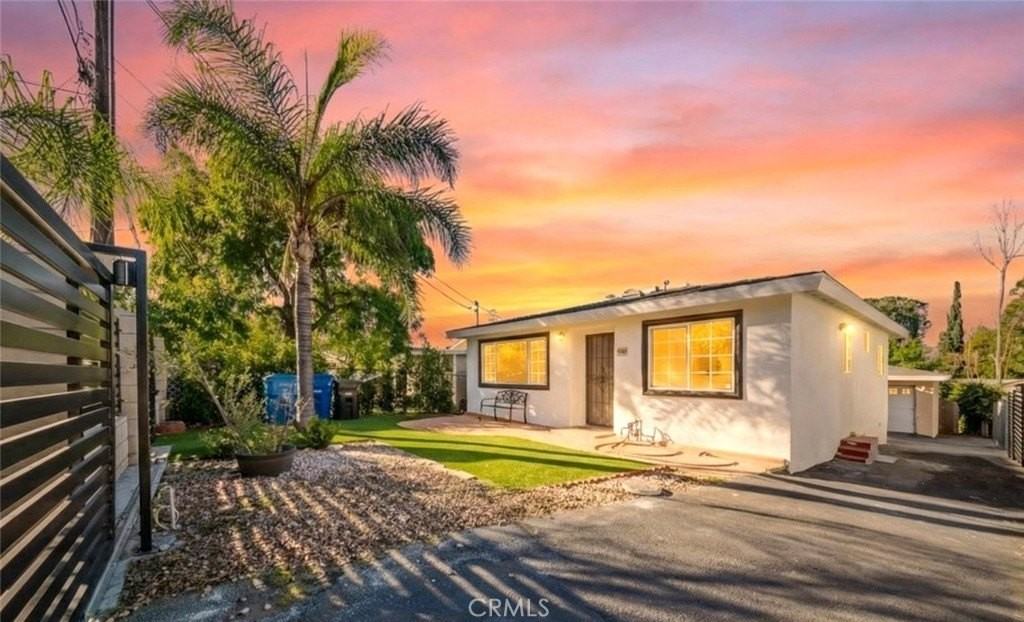 10431 Las Lunitas Avenue - Photo 2 of 31