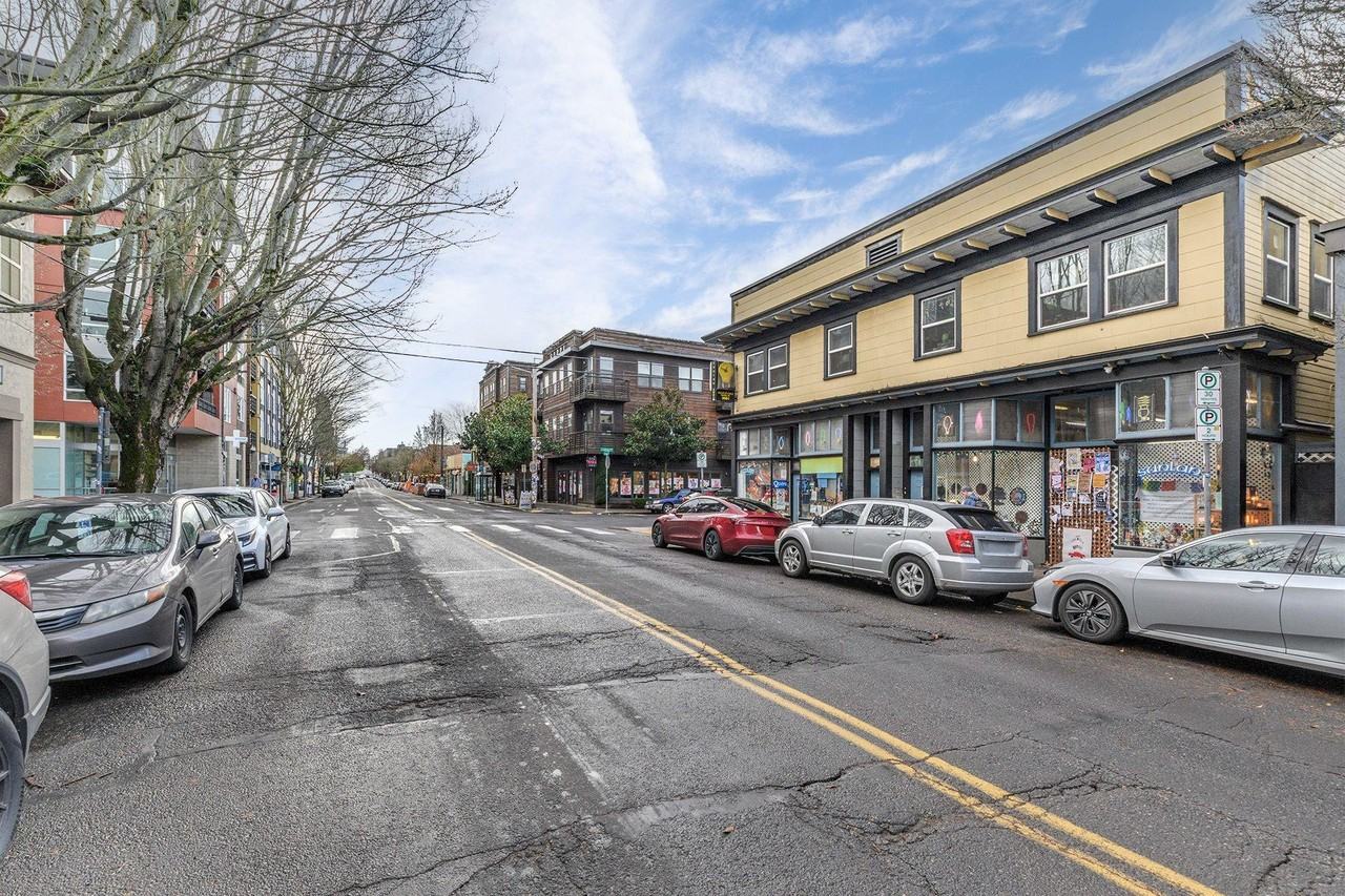 N Missouri Ave - Photo 4 of 13