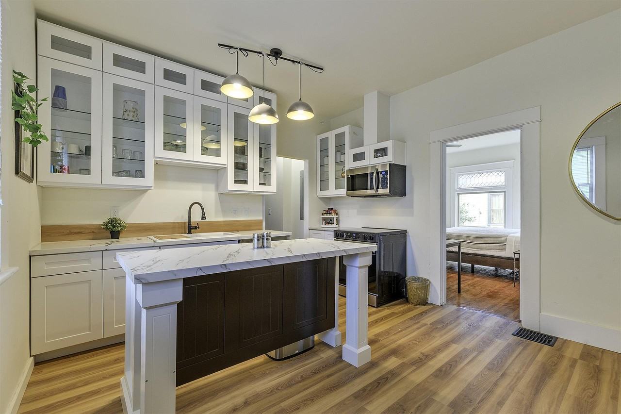 N Missouri Ave - Photo 3 of 13