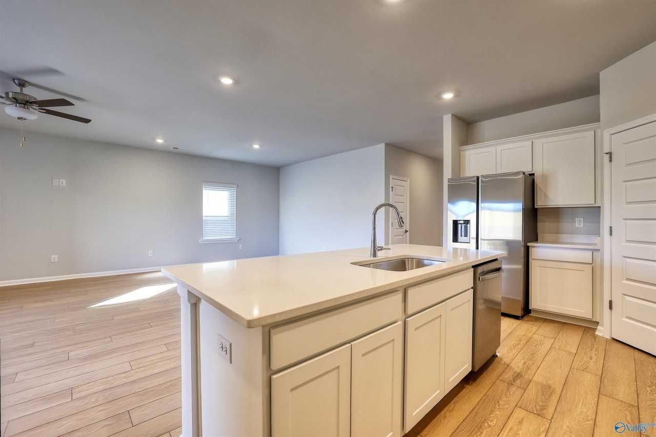 12422 Whitcomb Cir - Photo 4 of 10