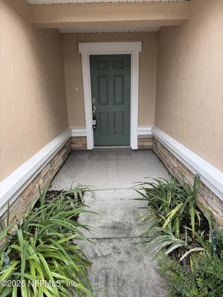 348 Auburn Oaks Road East - Photo 5 of 50